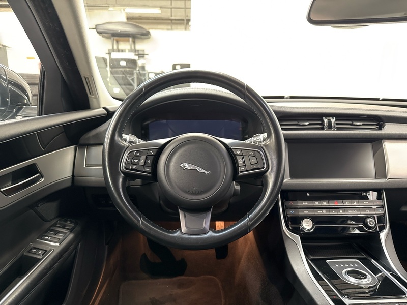 Jaguar XF vaihtoauto