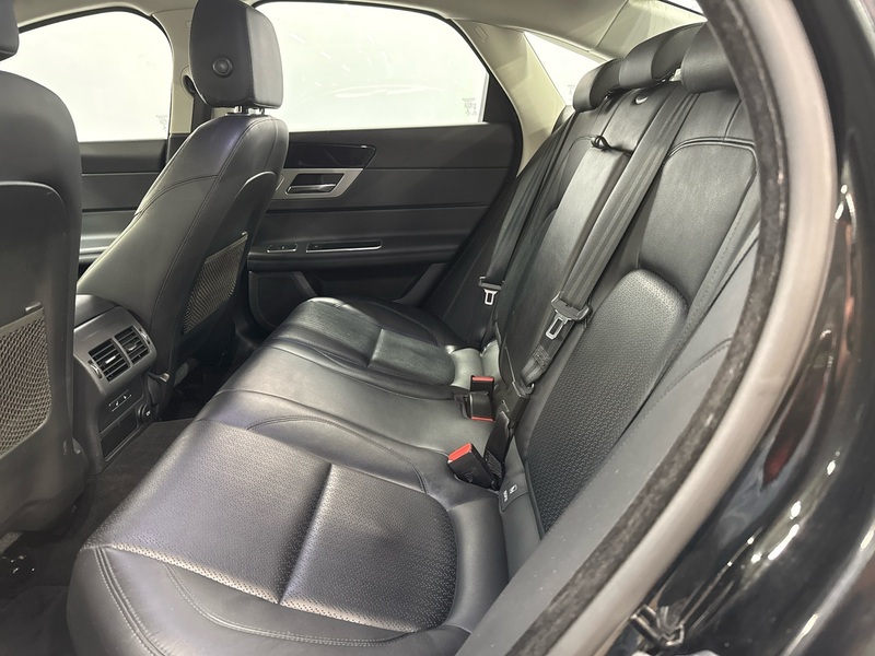 Jaguar XF vaihtoauto