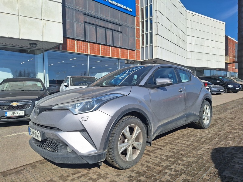 Toyota C-HR vaihtoauto