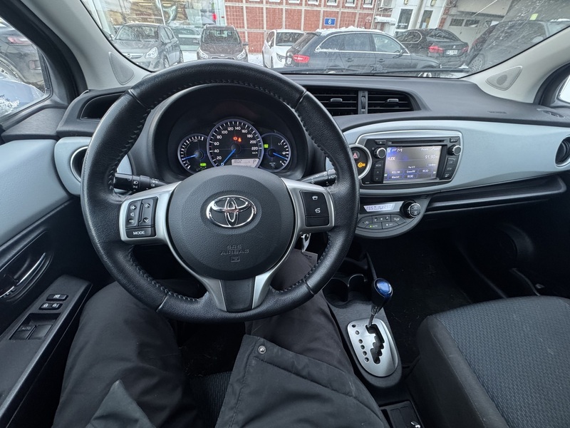 Toyota Yaris vaihtoauto