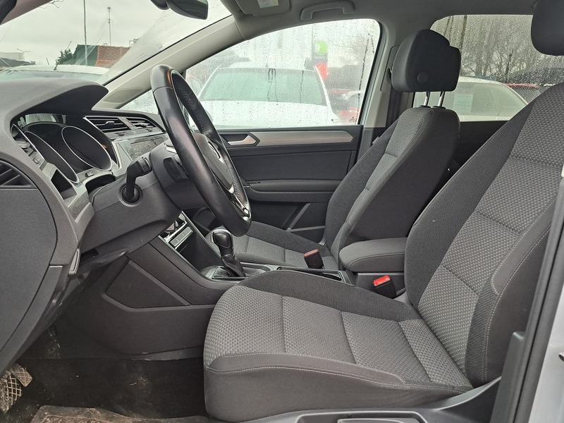 Volkswagen Touran vaihtoauto