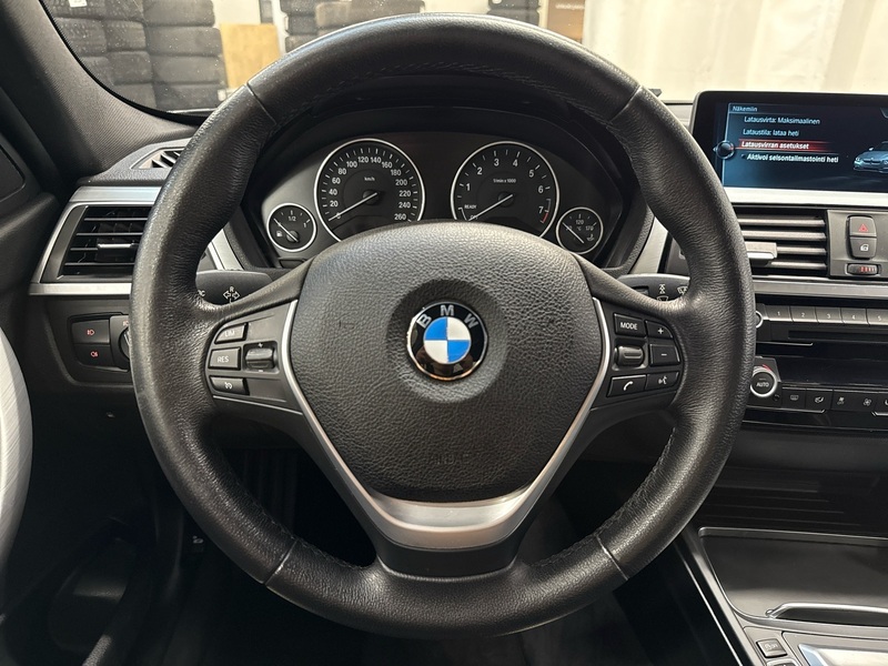 BMW 330 vaihtoauto
