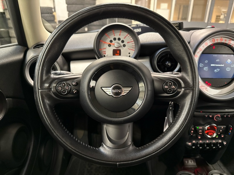 Mini Hatchback vaihtoauto