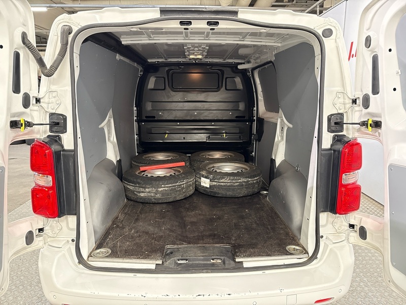 Opel Vivaro vaihtoauto