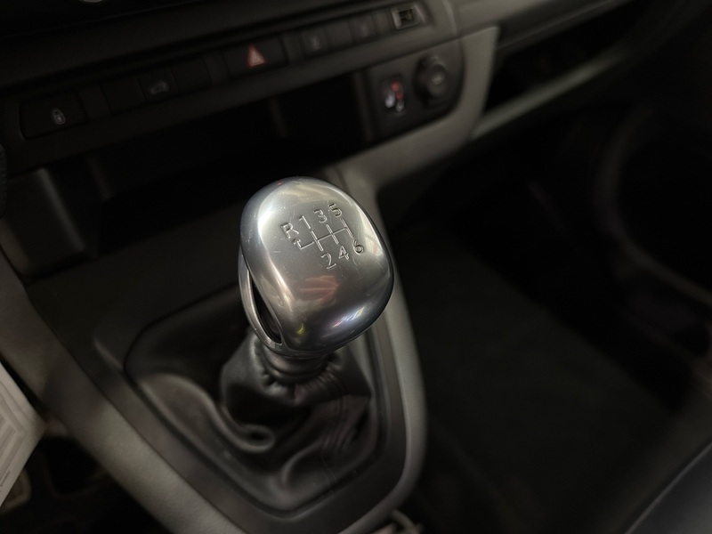 Opel Vivaro vaihtoauto