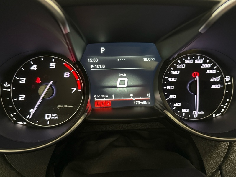 Alfa Romeo Giulia vaihtoauto