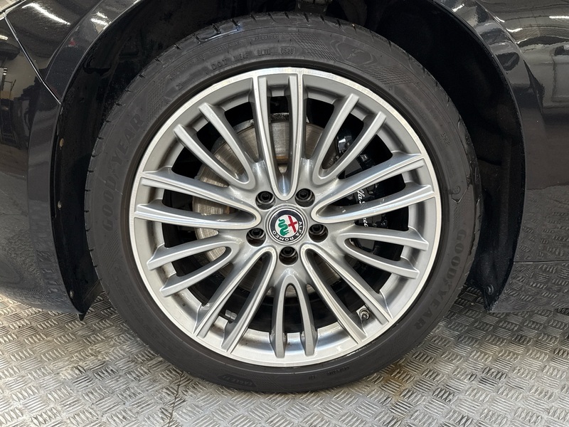 Alfa Romeo Giulia vaihtoauto