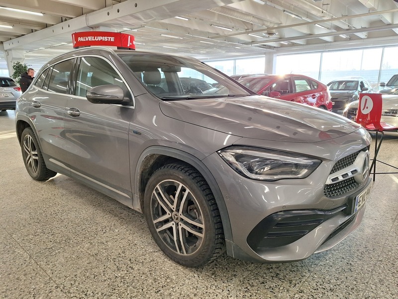 Mercedes-Benz GLA vaihtoauto