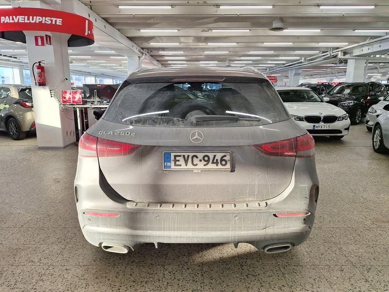 Mercedes-Benz GLA vaihtoauto
