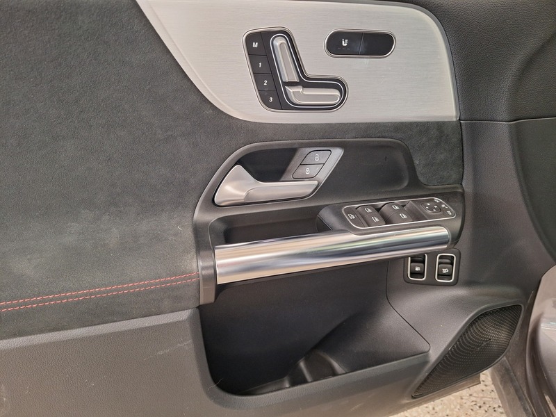 Mercedes-Benz GLA vaihtoauto