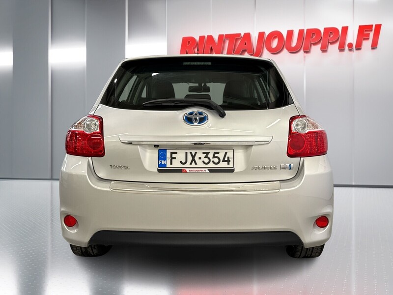 Toyota Auris vaihtoauto