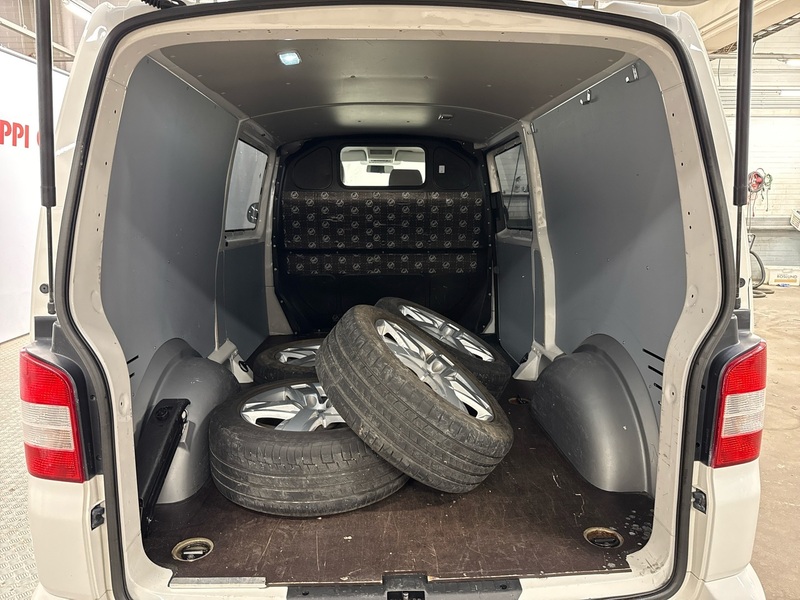 Volkswagen Transporter vaihtoauto