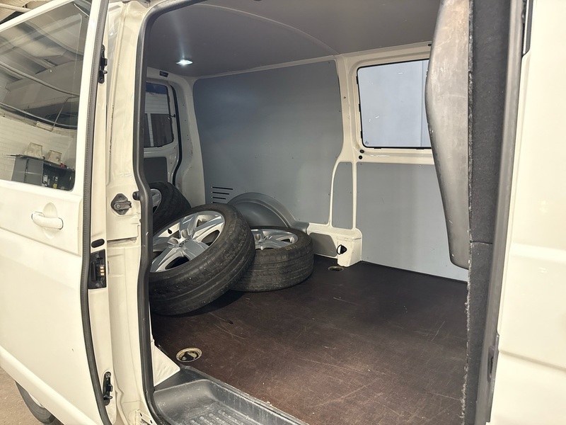 Volkswagen Transporter vaihtoauto