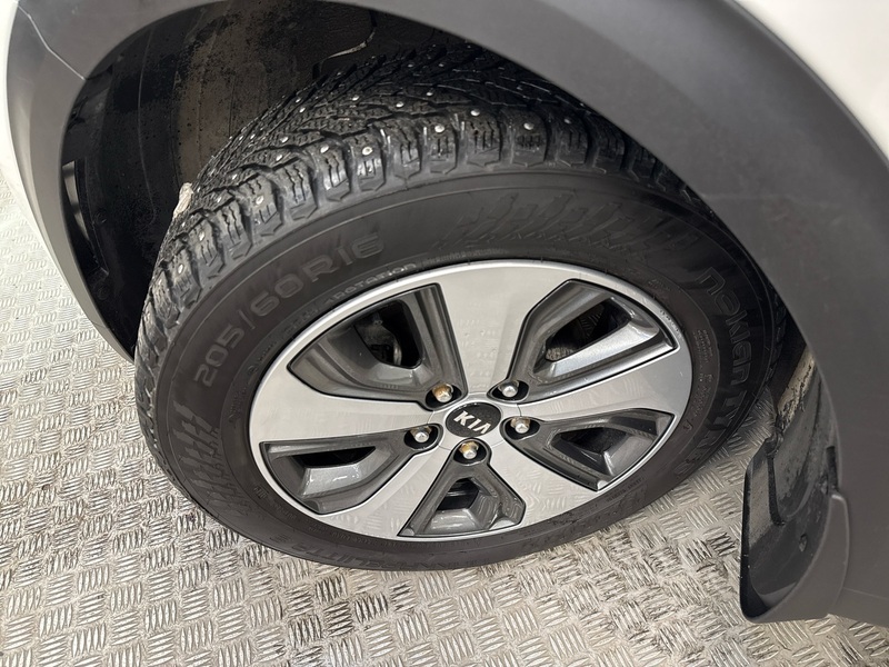 Kia Niro plug-in vaihtoauto