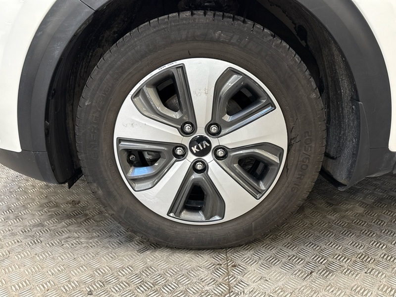 Kia Niro plug-in vaihtoauto