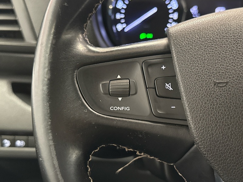 Opel Vivaro vaihtoauto