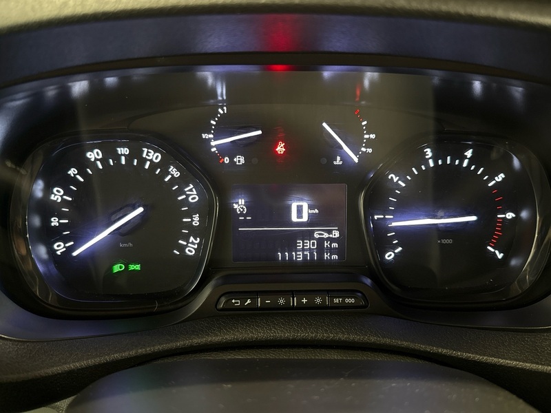 Opel Vivaro vaihtoauto