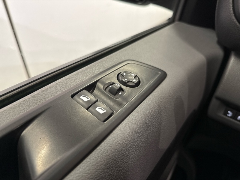 Opel Vivaro vaihtoauto