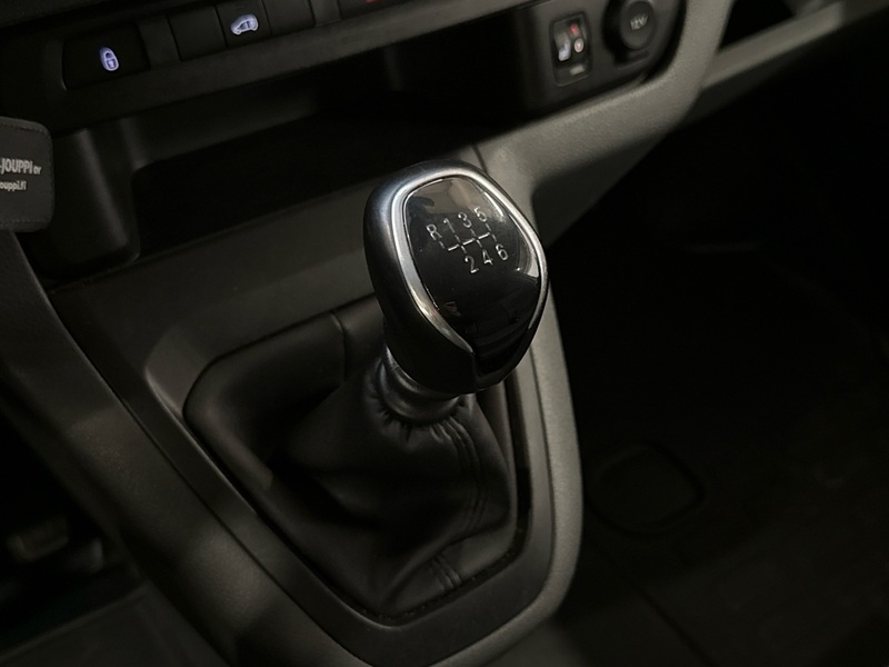 Opel Vivaro vaihtoauto