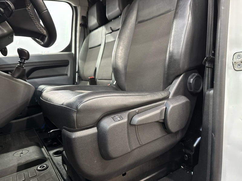 Opel Vivaro vaihtoauto