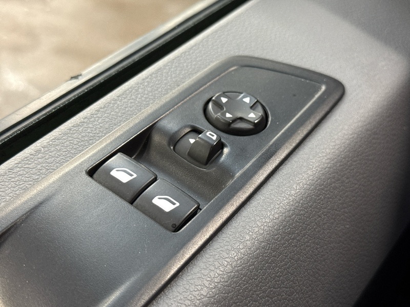 Opel Vivaro vaihtoauto