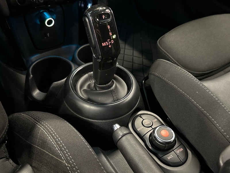 Mini Hatchback vaihtoauto