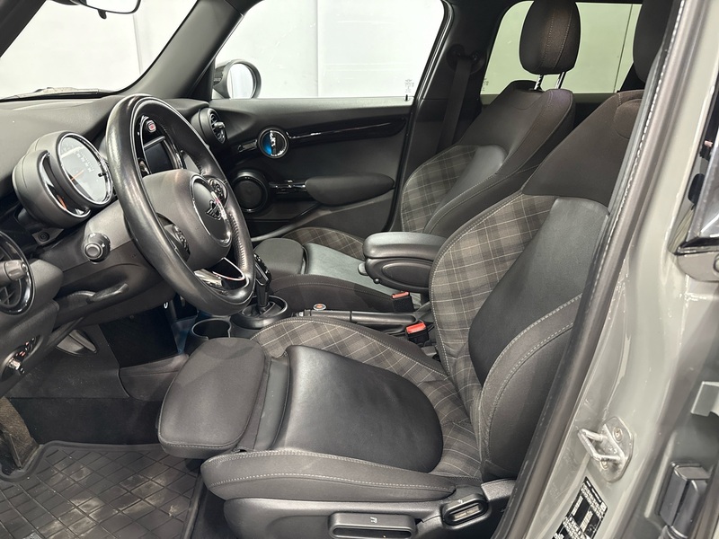 Mini Hatchback vaihtoauto