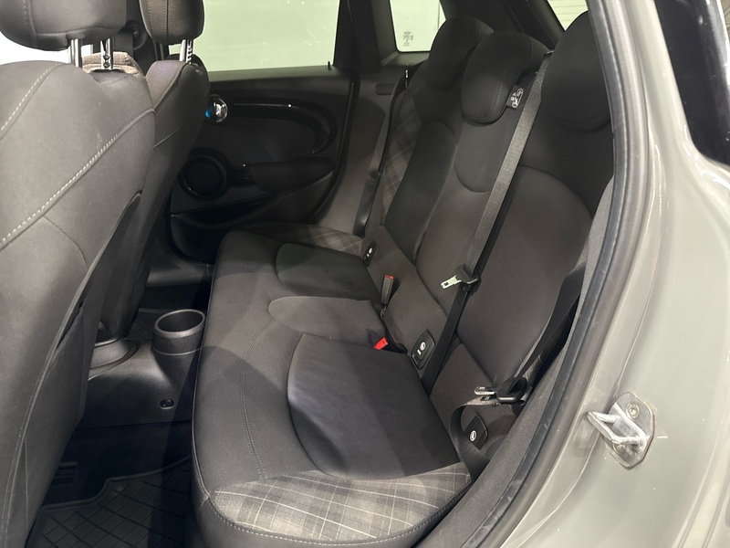 Mini Hatchback vaihtoauto