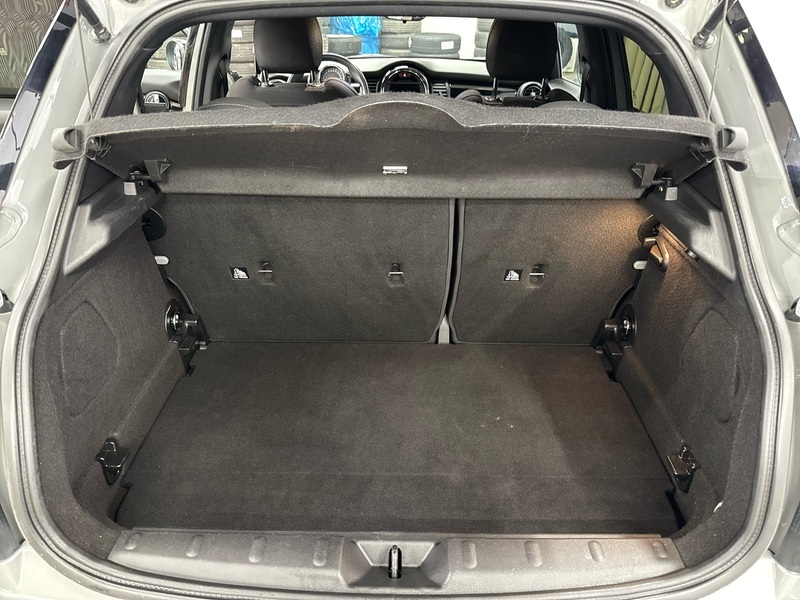 Mini Hatchback vaihtoauto