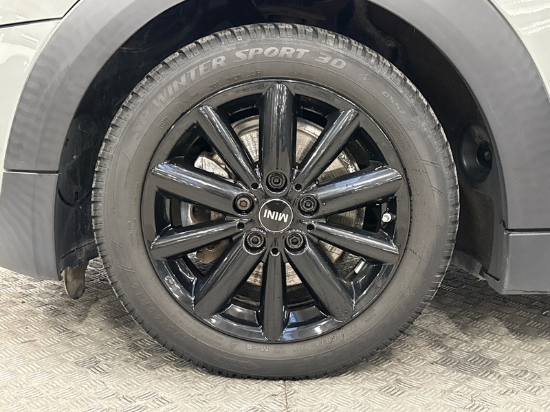 Mini Hatchback vaihtoauto