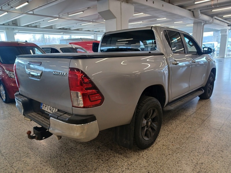 Toyota Hilux vaihtoauto