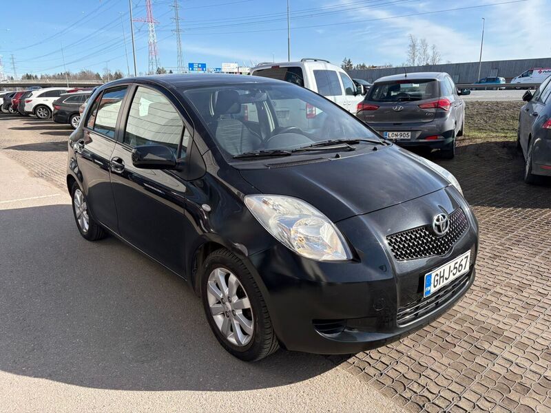 Toyota Yaris vaihtoauto