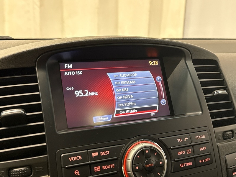 Nissan Navara vaihtoauto