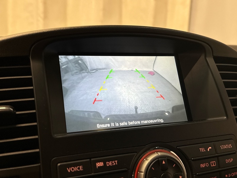 Nissan Navara vaihtoauto