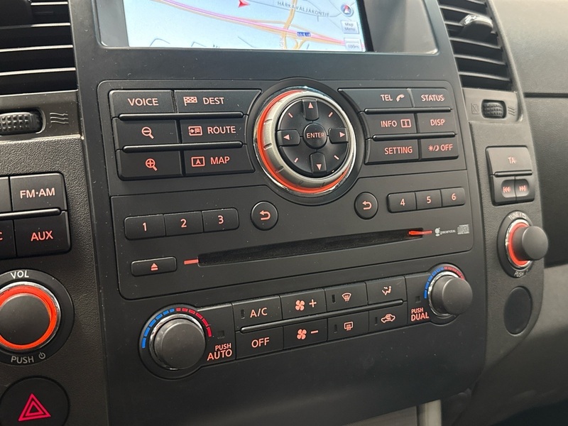 Nissan Navara vaihtoauto