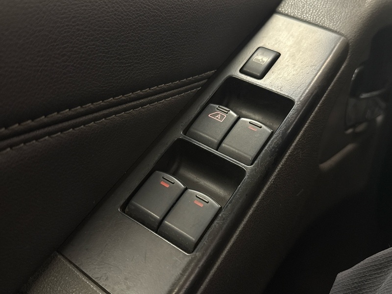 Nissan Navara vaihtoauto