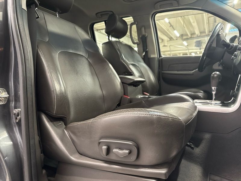 Nissan Navara vaihtoauto