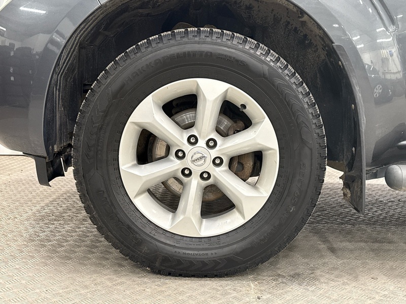 Nissan Navara vaihtoauto