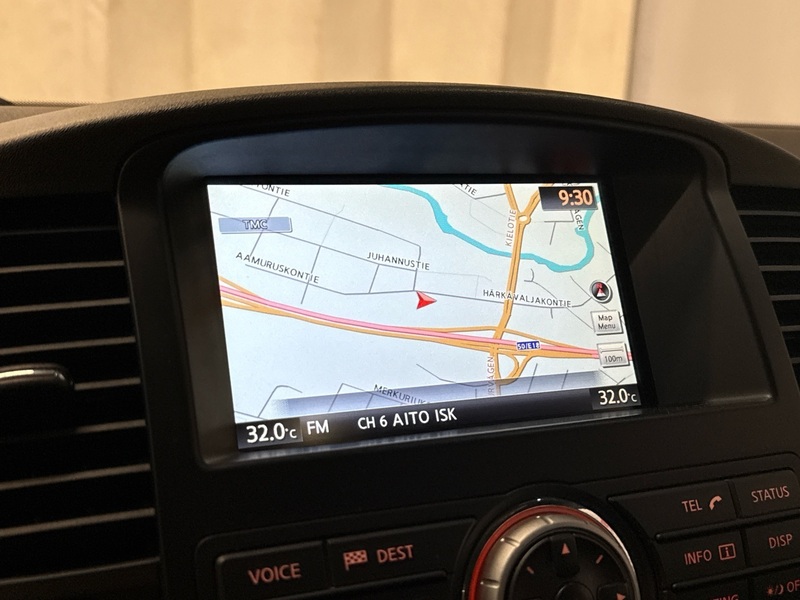 Nissan Navara vaihtoauto