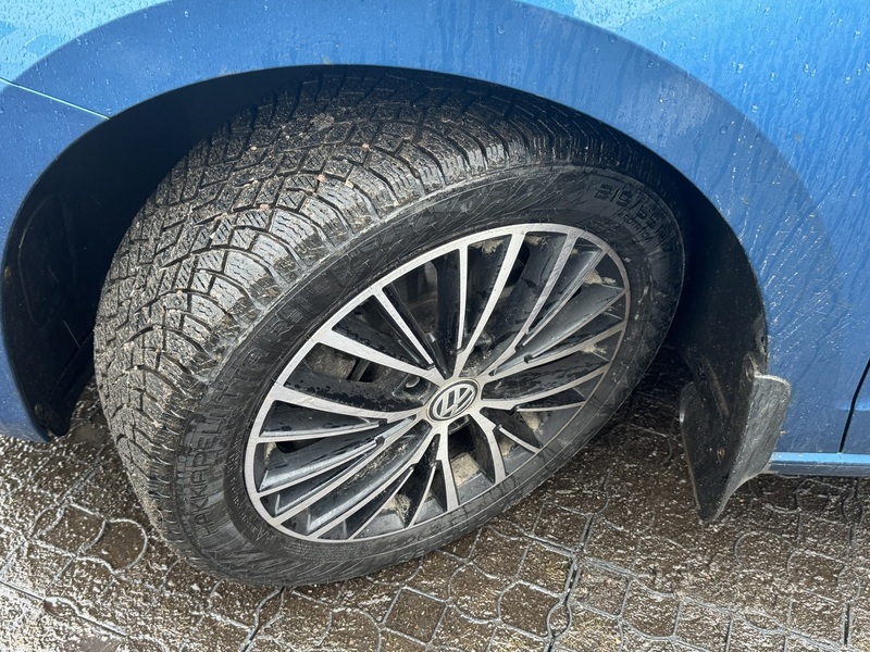 Volkswagen Touran vaihtoauto