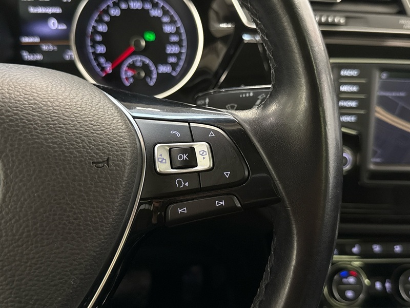 Volkswagen Touran vaihtoauto