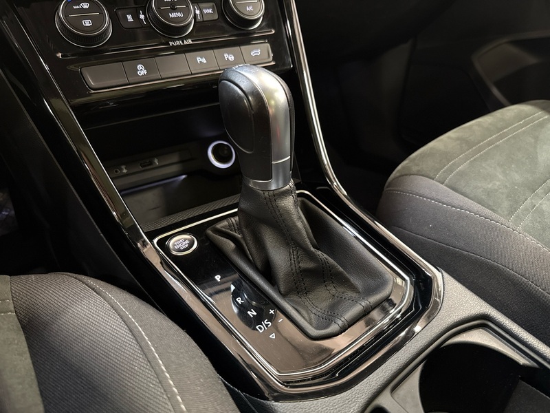 Volkswagen Touran vaihtoauto