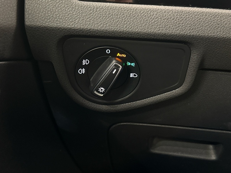 Volkswagen Touran vaihtoauto