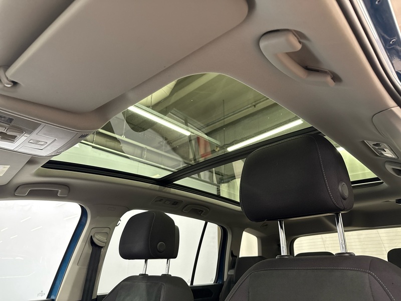 Volkswagen Touran vaihtoauto