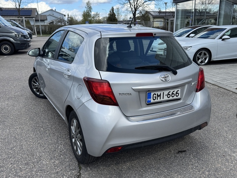 Toyota Yaris vaihtoauto