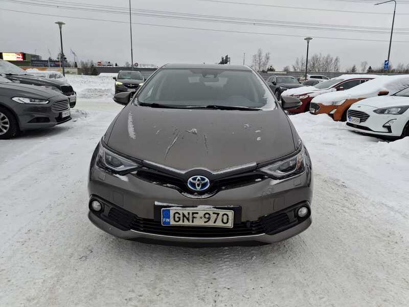 Toyota Auris vaihtoauto