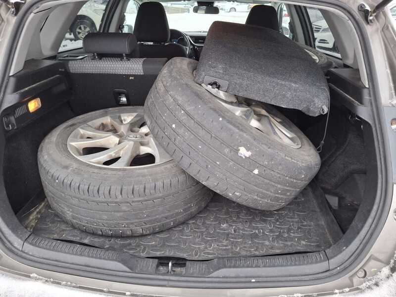 Toyota Auris vaihtoauto