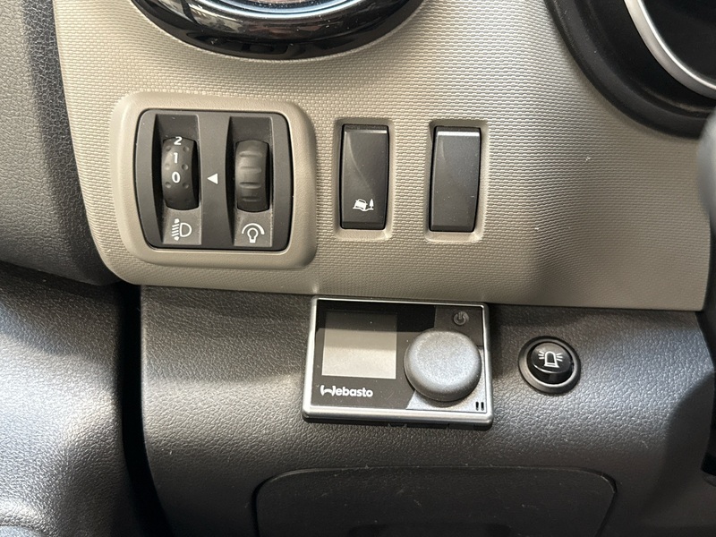 Nissan NV300 vaihtoauto