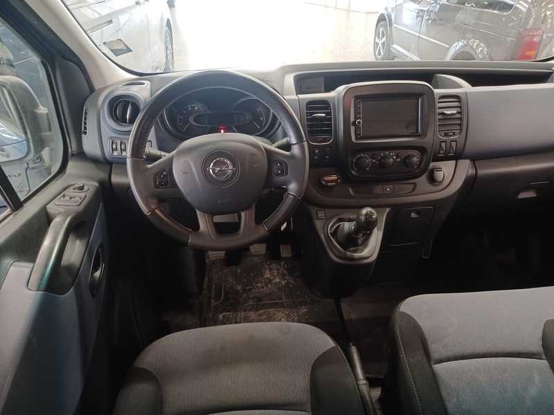 Opel Vivaro vaihtoauto