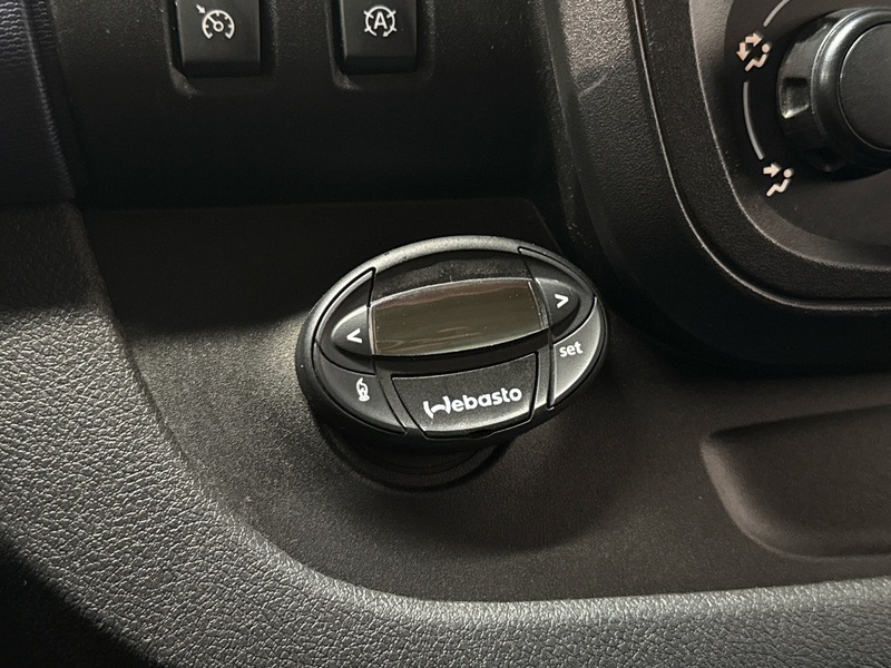 Opel Vivaro vaihtoauto